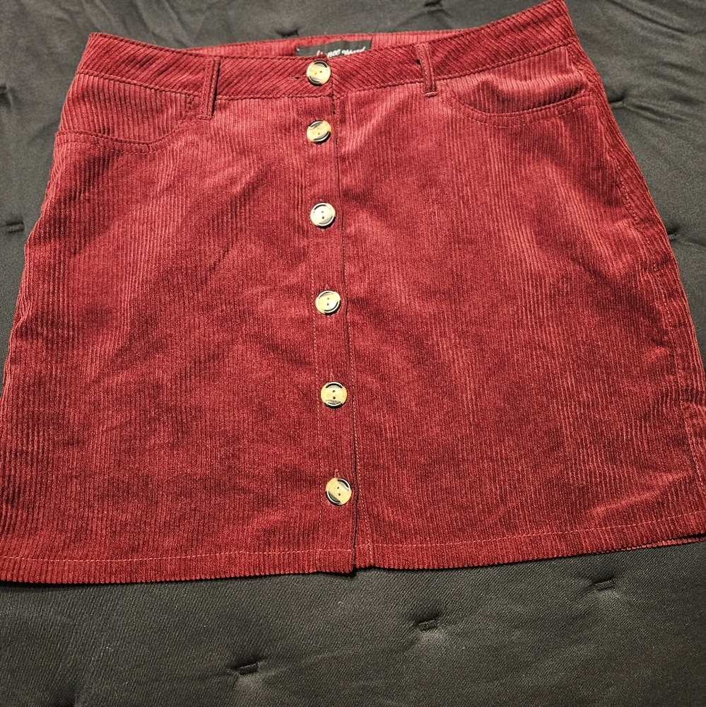 Ambiance apparel button mini skirt. Size Large, color maroon